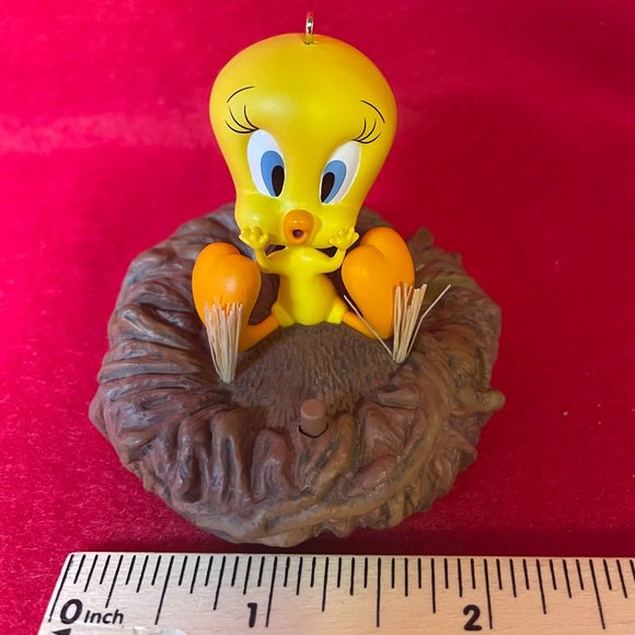Tweety Bird Sits in Nest Hallmark Ornament - Picture 4 of 8